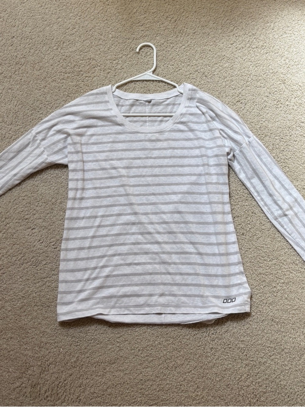 Lorna Jane Striped Long-Sleeve Tee - White & Light Gray